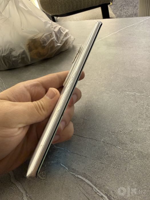 Vivo V40 24/256gb