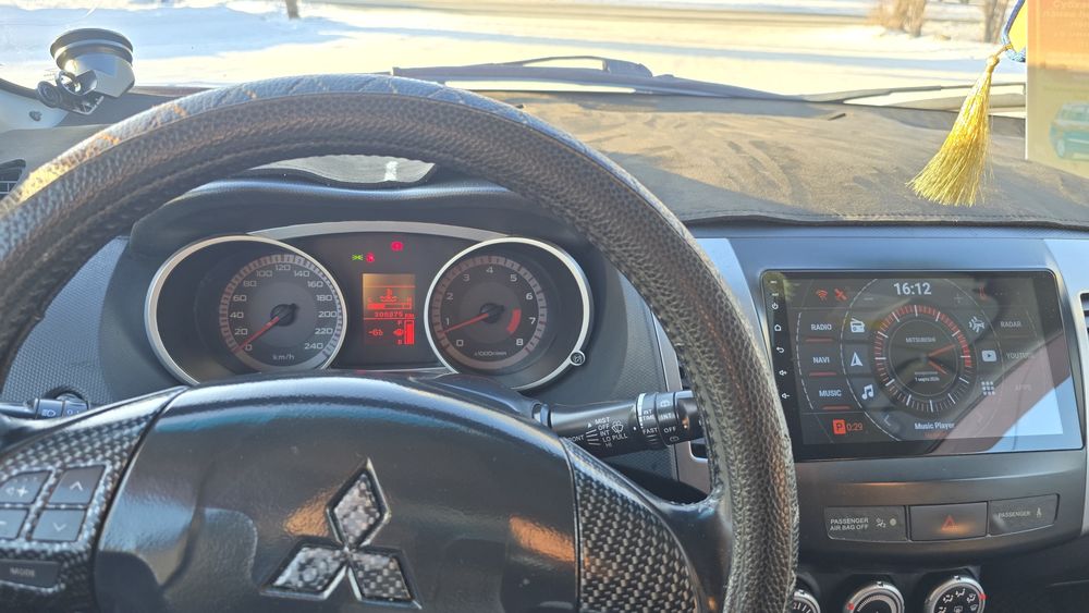 Продам машину Mitsubishi