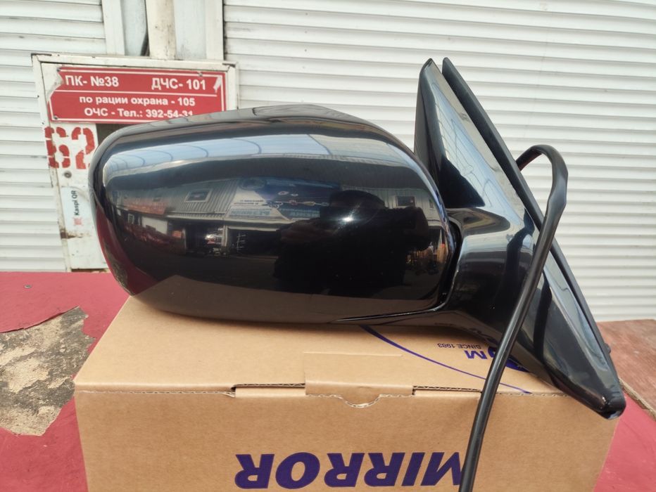 Камри 20,25 евро зеркало Тайвань