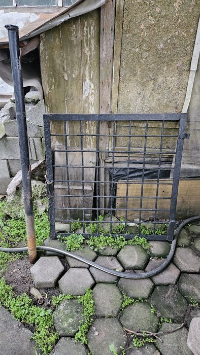 Металлическая калитка