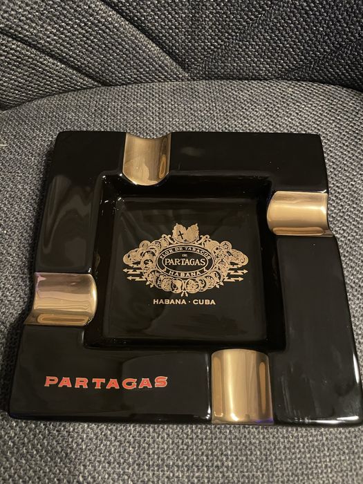 Луксозен пепелник !!!