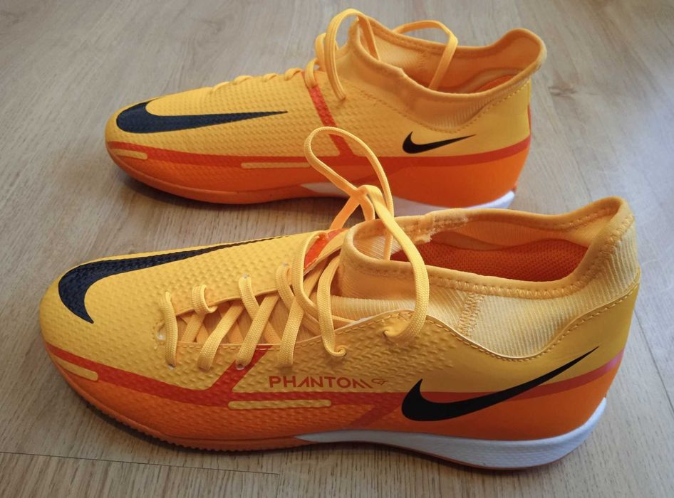 Обувки/стоножки  NIKE/ADIDAS