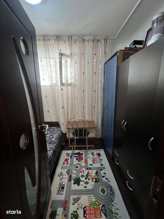 2 camere Craiovita parter înalt/ 4 balcon centrala termică 48 mp