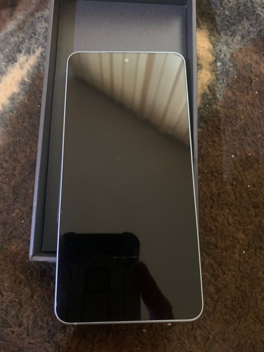 Телефон Samsung s26