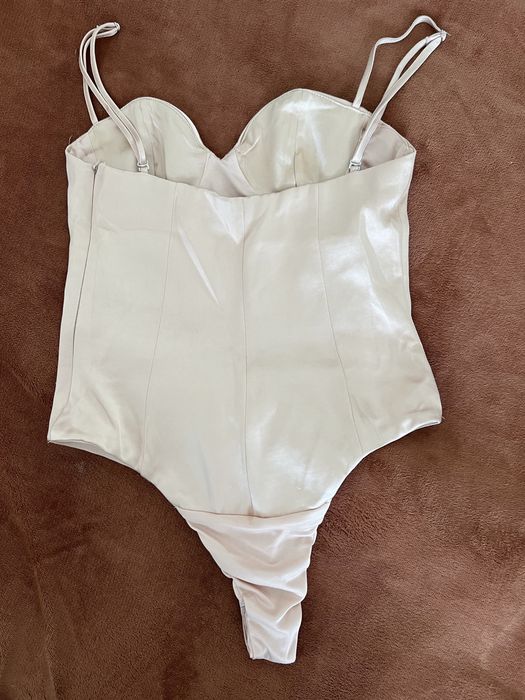 Атласный боди Zara