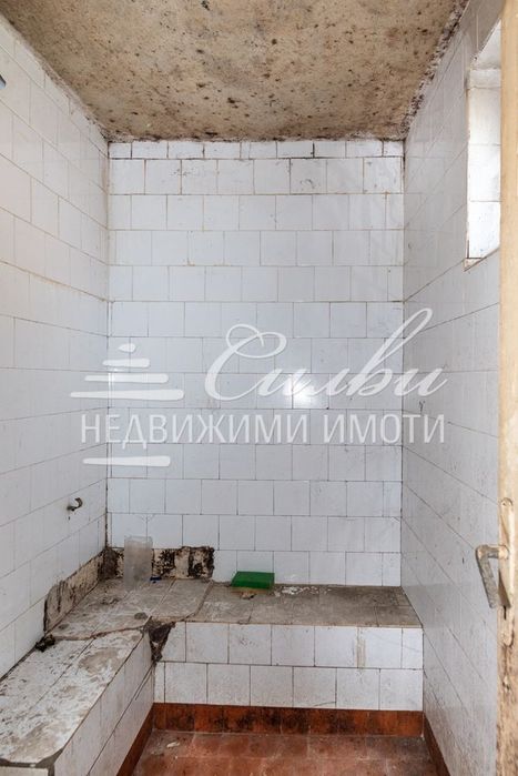 САМОСТОЯТЕЛНА едноетажна ТУХЛЕНА къща на ПЛОЧА - кв. Дивдядово!