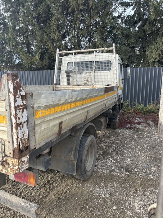 Vând camionetă basculabilă