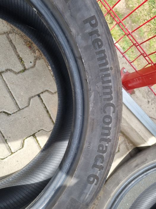 Летни 2 бр. 325/40/22 +2 бр. 285/45/22 Continental Premium Contact 6