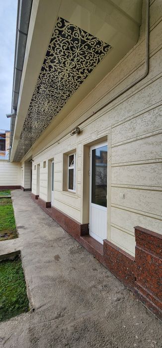 Уй Учаска сотилади 6 сотих 6 хона