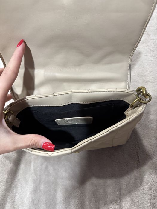 Бежова чанта Zara