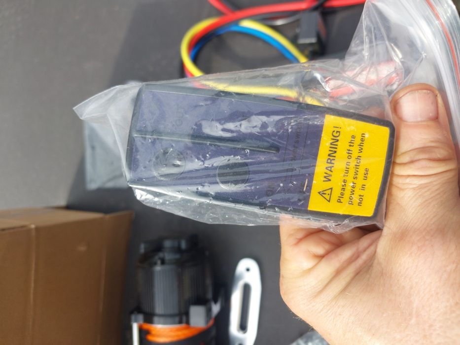 Troliu electric 12v 2050 kg