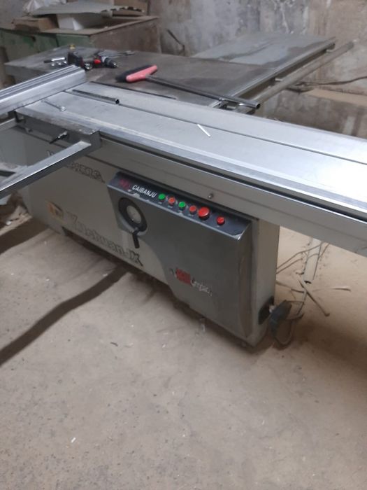 Форматно-раскроечный станок