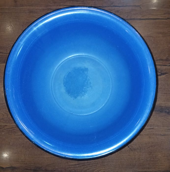 Эмалированные советские тазы.