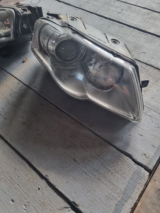 far passat B6 cu xenon partea stânga