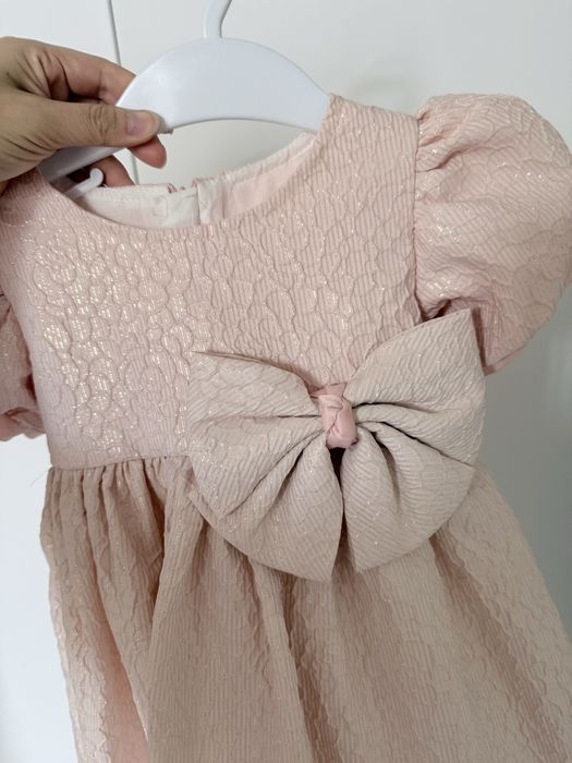 Продам платье для девочки