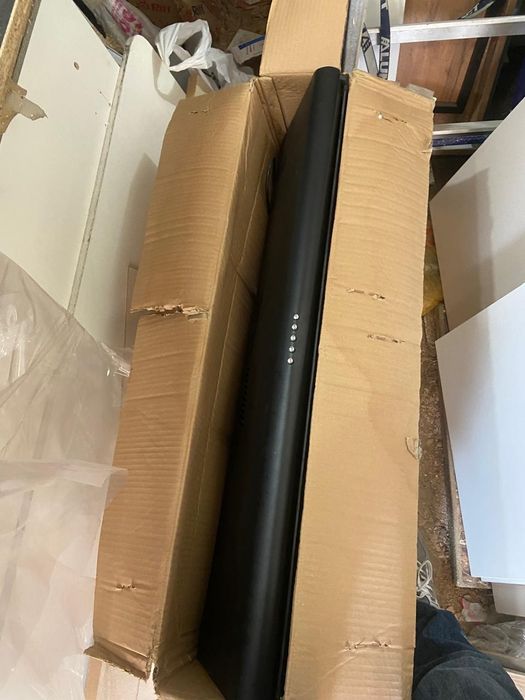 продаю кухонную вытяжку 90 см