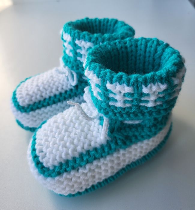 Продам теплые пинетки. На возраст от 5 месяцев до года.