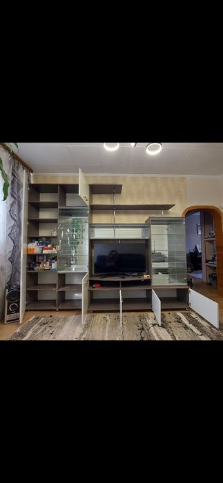 Продам стенку шкаф для гостиной