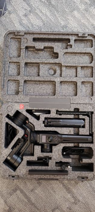 Stabilizator gimbal Moza AirCross 2 cu cutie și accesorii