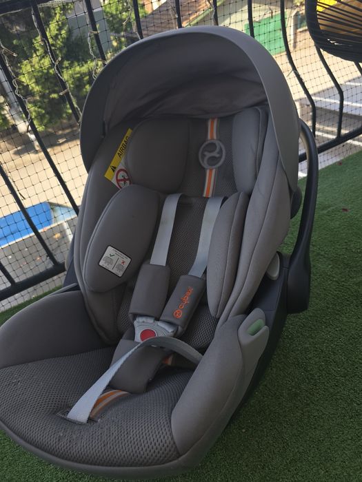 Бебешко кошче за автомобил