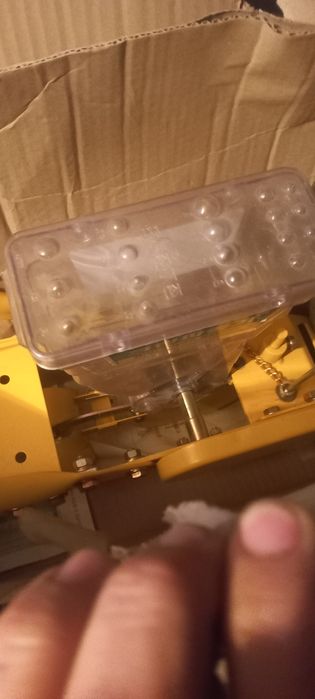 Ручная  сеялка для  морков