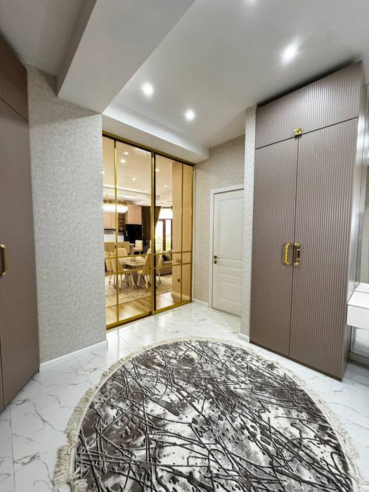 Срочно Сергели 4-х комнатная пентхаус 228 кв, Евро ремонт