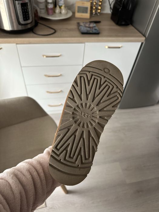 Vand UGG platform 38