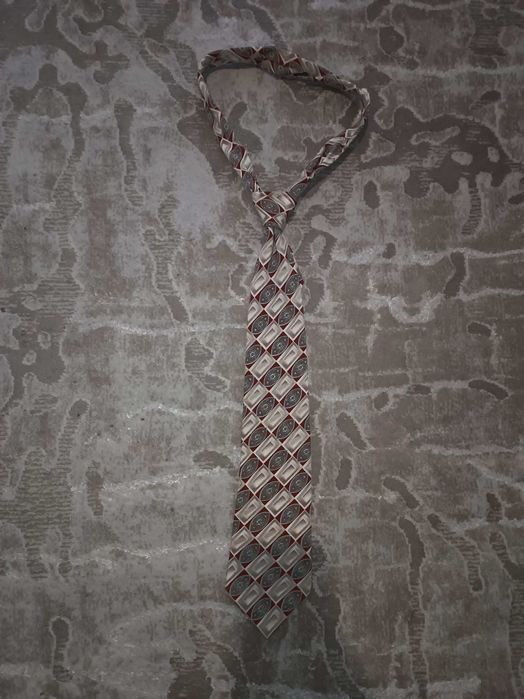 Мъжки костюм (сако + панталон + вратовръзка)