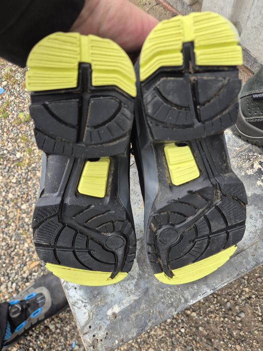 Pantof 40 Uvex pret pereche
