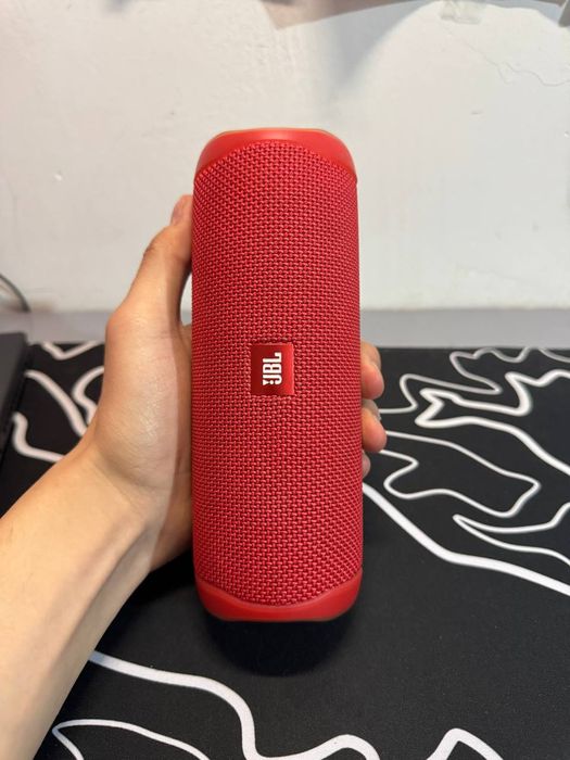 JBL flip 5 в отличном состоянии