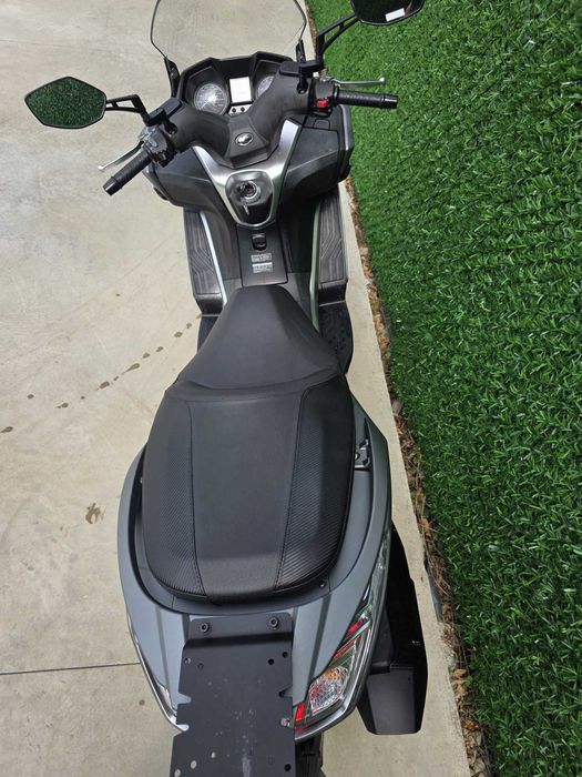 Scuter Kymco New Downtown 350i ABS