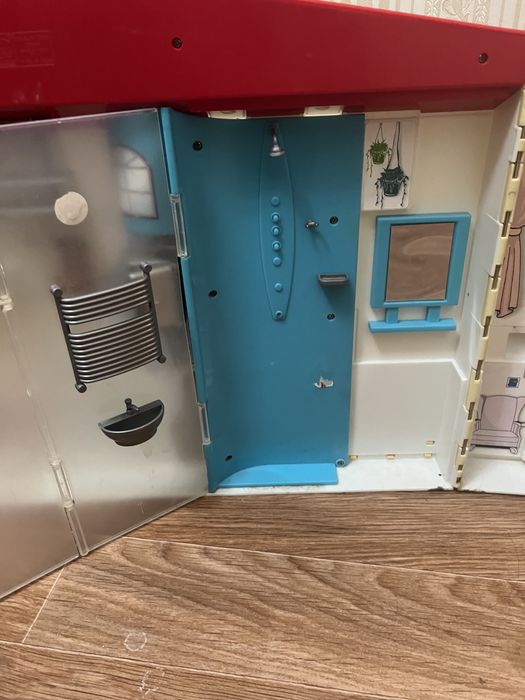 Продам домик для кукол