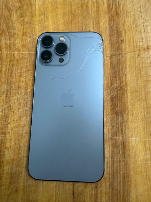 Продам обмен 13 pro Max на 16-17pro Max