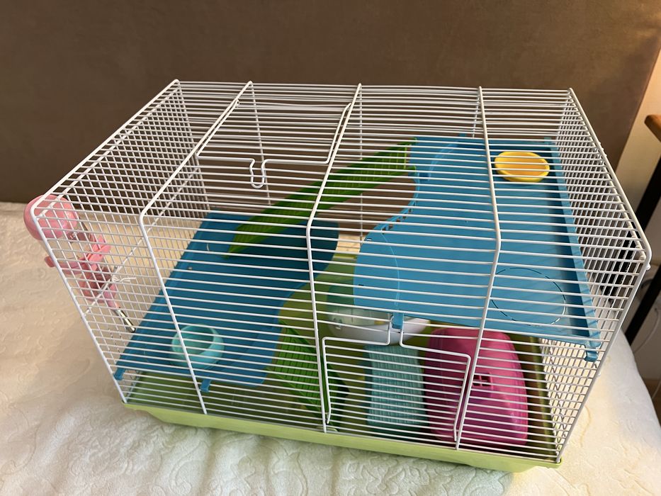 Продаётся клетка для хомяка