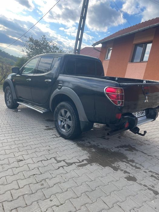 Vând Mitsubishi L200