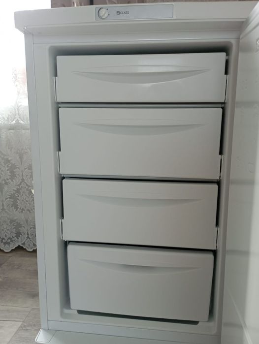 Продам морозильную камеру