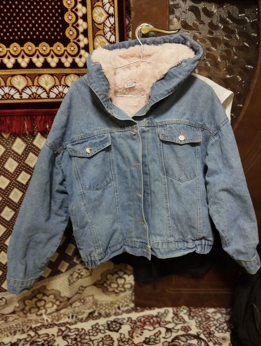 Женская джинсовая куртка