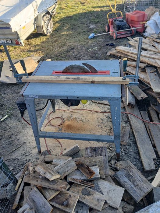 Circular cu masa 220 volt