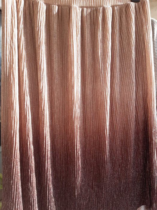 Vand fusta dama marca Naf Naf, usor lucioasa, lungime 70 cm