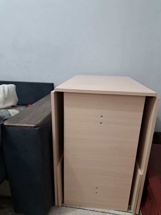 Продам стол книжку