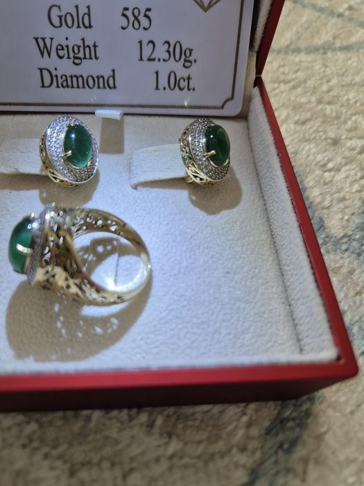 Продам бриллиантовый комплект