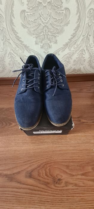 продаю мужские туфли