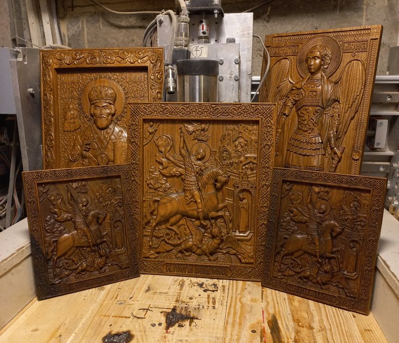 Икона "Свети Георги-победоносец".Машинна дърворезба.