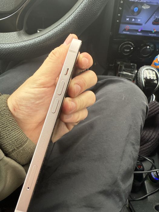 Продам за 140 срочно 256 гб акб 100