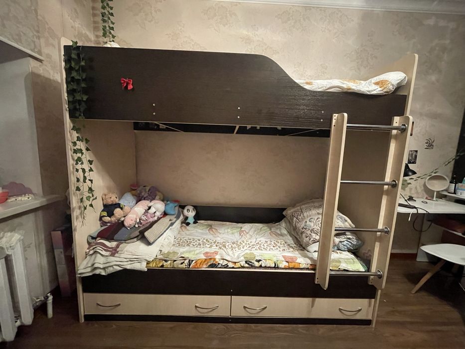 продам двухъяростную кровать