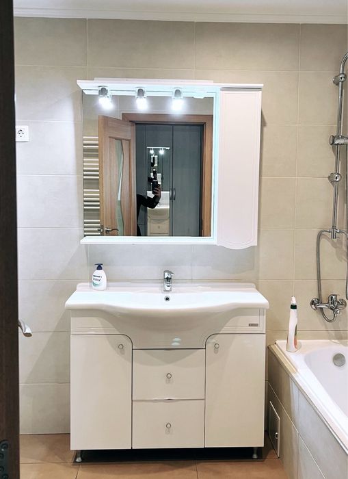 Inchiriez apartament