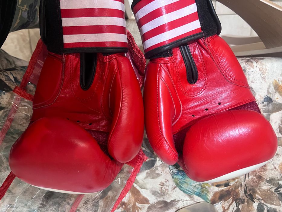 Перчатки для бокса в отличном состоянии