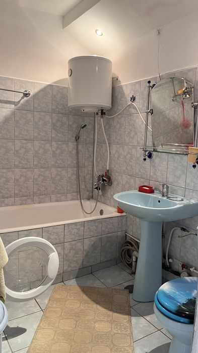 De vânzare apartament 2 camere – zona Meva