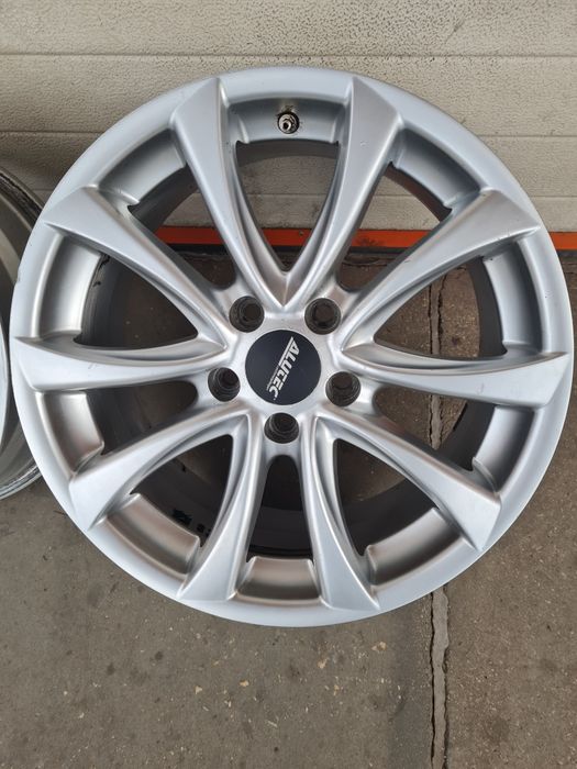 Джанти ALUTEC за VW AUDI SEAT SKODA Mercedes R17 5x112 ET45 8J