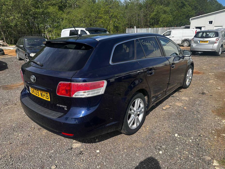 На части - Toyota Avensis 1.8 Valvematic 147 к.с, автоматик